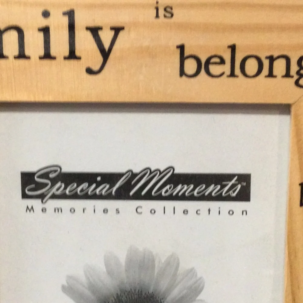 Special Moments Memories Collection FAMILY Photo Frame NWOT